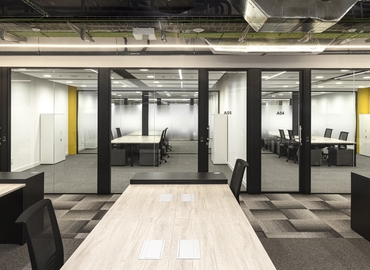 Centros de negocio disponible para alquilar en Mataró 700 m², Avinguda Cabrera - 2 | MatchOffice.es