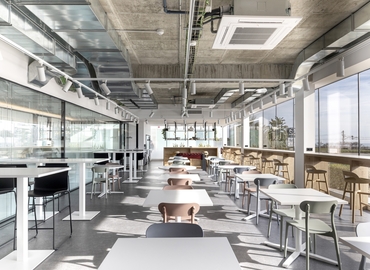 Parque empresarial disponible para alquilar en Mataró 700 m², Avinguda Cabrera - 4 | MatchOffice