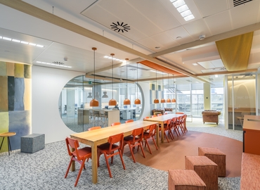 Observe oficinas de coworking en Ciutat Vella 3856 m², Plaça del gas 1 - 2 | MatchOffice.es