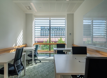 Explore oficinas de coworking en Sant Martí 1800 m², Carrer de la Ciutat de Granada 150 - 6 | MatchOffice