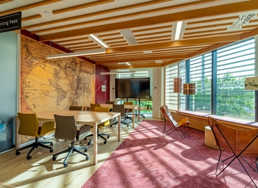 Explore coworking en Sant Martí 1800 m², Carrer de la Ciutat de Granada 150 - 10 | MatchOffice.es