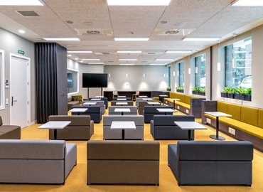 Explore coworking en Madrid Centro 3498 m², Calle de Francisco Silvela 42 - 1 | MatchOffice.es