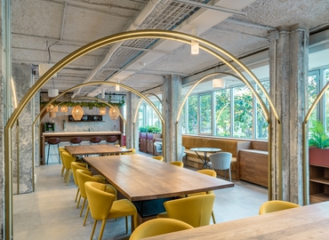 350 m² Conference room in Eixample, Plaça de Gal·la Placídia (08006) - 0 | MatchOffice.com