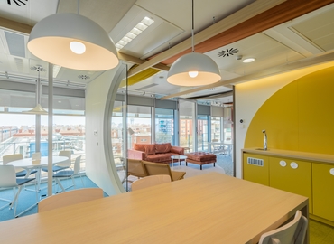 Elija sala de juntas en Ciutat Vella 3856 m², Plaça del gas 1 - 6 | MatchOffice.es