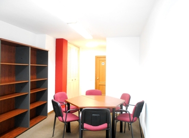 20 m² Convention center in Leon, Sala de Reuniones.C/ Alférez Provisional 2 (24001) - 12 | MatchOffice