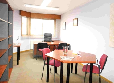 30 m² Business center in Leon, Calle Alférez Provisional 2 (24001) - 3 | MatchOffice.com
