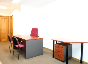 Parque empresarial disponible para alquilar en León 30 m², Calle Alférez Provisional 2 - 22 | MatchOffice