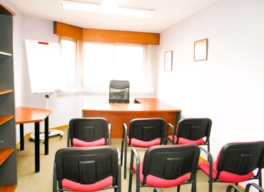 Parque empresarial disponible para alquilar en León 30 m², Calle Alférez Provisional 2 - 24 | MatchOffice