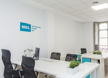 Reserve sala de reuniones en Málaga 40 m², Calle Alhóndiga 6 - 8 | MatchOffice