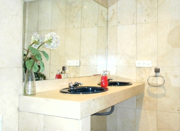 Office Calle Alférez Provisional 2 24001 Leon