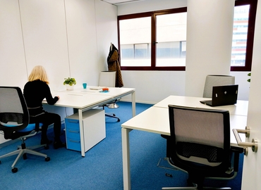Alquile oficinas compartidas en Madrid Hortaleza 10 m², Calle de María Tubau 3 - 1 | MatchOffice