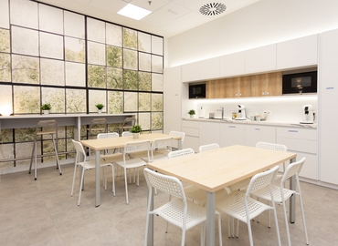 Explore coworking en Madrid Hortaleza 10 m², Calle Valgrande - 4 | MatchOffice