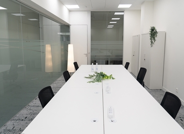 Explore oficinas compartidas en Madrid Hortaleza 10 m², Calle Valgrande - 9 | MatchOffice.es