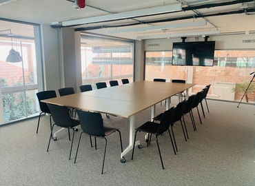 Centros de negocio disponible para alquilar en Barcelonés 16 m², C/ del Perú - 5 | MatchOffice.es