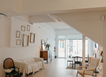 Alquile oficinas de coworking en Maresme 100 m², Carrer de Sant Antoni 56 - 1 | MatchOffice.es