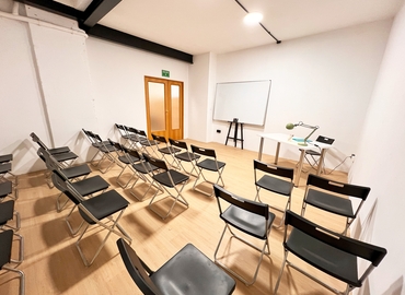 Parque empresarial disponible para alquilar en Gràcia 360 m², Carrer de Roger de Flor 253 - 7 | MatchOffice.es