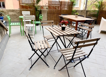 Alquile oficinas de coworking en Gràcia 100 m², Carrer de Joaquim Ruyra 9 - 7 | MatchOffice.es
