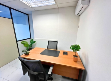 Oficina disponible para alquilar en Eixample 15 m², Plaça del Doctor Letamendi 7 - 2 | MatchOffice