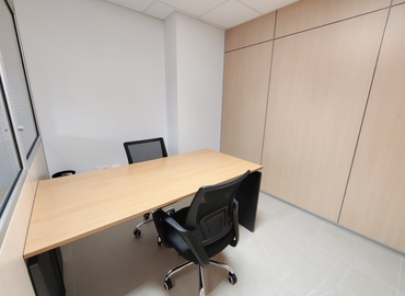 Office Carrer de Còrsega 199 08036 Eixample