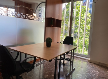 Oficina comercial disponible para alquilar en Eixample 20 m², Plaça del Doctor Letamendi 1 - 0 | MatchOffice.es