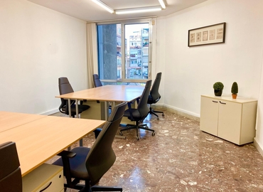 Despacho en alquiler en Eixample 40 m², Plaça del Doctor Letamendi 1 - 0 | MatchOffice