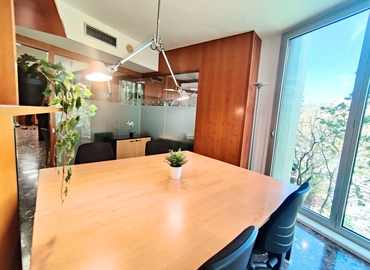 Alquile sala de conferencias en Eixample 30 m², Plaça del Doctor Letamendi 1 - 4 | MatchOffice