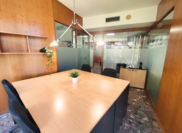 Reserve sala de juntas en Eixample 30 m², Plaça del Doctor Letamendi 1 - 5 | MatchOffice.es