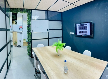 Explore coworking en València 30 m², Carrer de Zamora 2 - 4 | MatchOffice.es