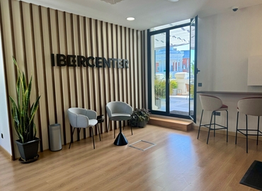 Reserve sala de conferencias en Madrid Centro 40 m², Calle Gran Vía 6 - 7 | MatchOffice.es