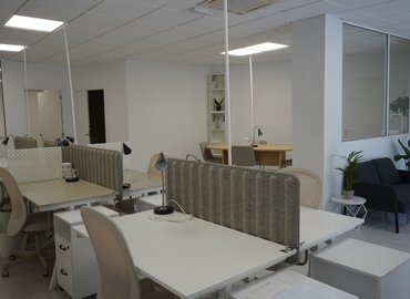 Explore oficinas compartidas en València 135 m², Avinguda de les Balears 9 - 3 | MatchOffice.es