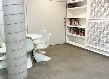 Office Carrer Metge Rafael Navarro 22 03660 Alicante