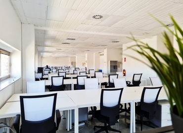 2500 m² Business park in Seville, Avenida San Francisco Javier (41005) - 0 | MatchOffice.com