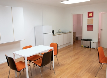 Centros de negocio en alquiler en Cornellá del Llobregat 300 m², Avenida de los Alpes 48 - 54 | MatchOffice.es