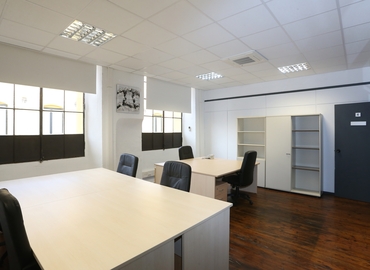 Centros de negocio disponible para alquilar en Cornellá del Llobregat 300 m², Avenida de los Alpes 48 - 10 | MatchOffice.es