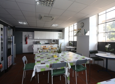 Centros de negocio disponible para alquilar en Cornellá del Llobregat 300 m², Avenida de los Alpes 48 - 56 | MatchOffice