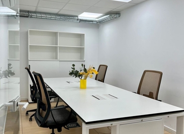 Oficina comercial en alquiler en Madrid Tetuán 190 m², Calle del Poeta Joan Maragall 56 - 5 | MatchOffice