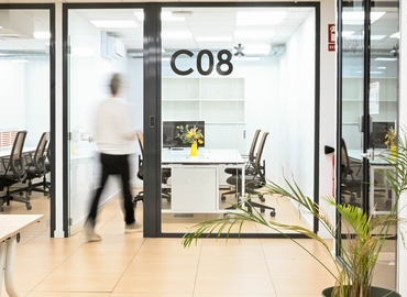 Despacho disponible para alquilar en Madrid Tetuán 190 m², Calle del Poeta Joan Maragall 56 - 6 | MatchOffice.es