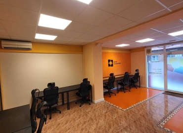 Observe oficinas compartidas en Nou Barris 120 m², Carrer del Doctor Pi i Molist 65 - 0 | MatchOffice