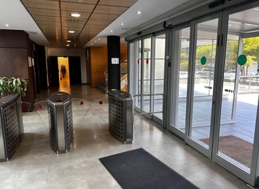 Reserve sala de reuniones en Sevilla , Calle Charles Darwin S/N - 6 | MatchOffice.es