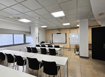 Elija sala de conferencias en Sevilla , Calle Charles Darwin S/N - 2 | MatchOffice