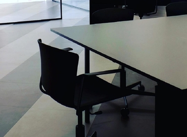 Explore coworking en València 10 m², Carrer del Pintor Gisbert 8 - 5 | MatchOffice.es