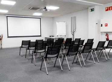 10 m² Coworking space in Baix Llobregat, Carrer del Mestre Joan Corrales 107 (08950) - 4 | MatchOffice