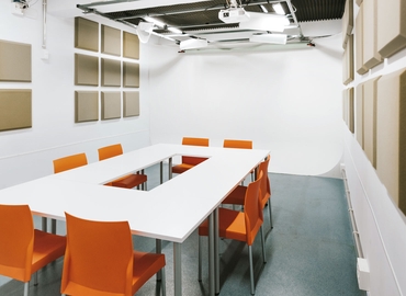 Alquile oficinas compartidas en Madrid Ciudad Lineal 10 m², Travesía de Jose Arcones Gil 3 - 4 | MatchOffice.es