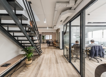 Oficina en alquiler en Madrid Chamberi 500 m², Calle de Caracas 6 - 2 | MatchOffice