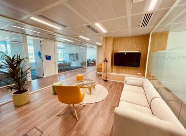 Explore oficinas compartidas en Madrid Canillejas 1200 m², Calle de Campezo 1 - 9 | MatchOffice