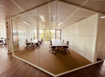 Observe oficinas compartidas en Madrid Canillejas 1200 m², Calle de Campezo 1 - 3 | MatchOffice.es