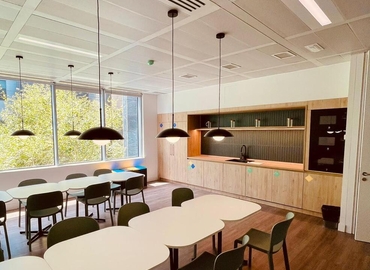 Alquile coworking en Madrid Canillejas 1200 m², Calle de Campezo 1 - 4 | MatchOffice