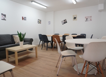 Reserve sala de reuniones en Málaga , Carril de la Cordobesa - 16 | MatchOffice