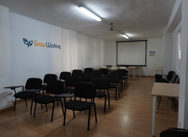 Reserve sala de conferencias en Málaga , Carril de la Cordobesa - 7 | MatchOffice