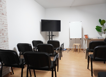 Alquile sala de reuniones en Málaga , Calle Marqués de Valdeflores 10 - 3 | MatchOffice.es